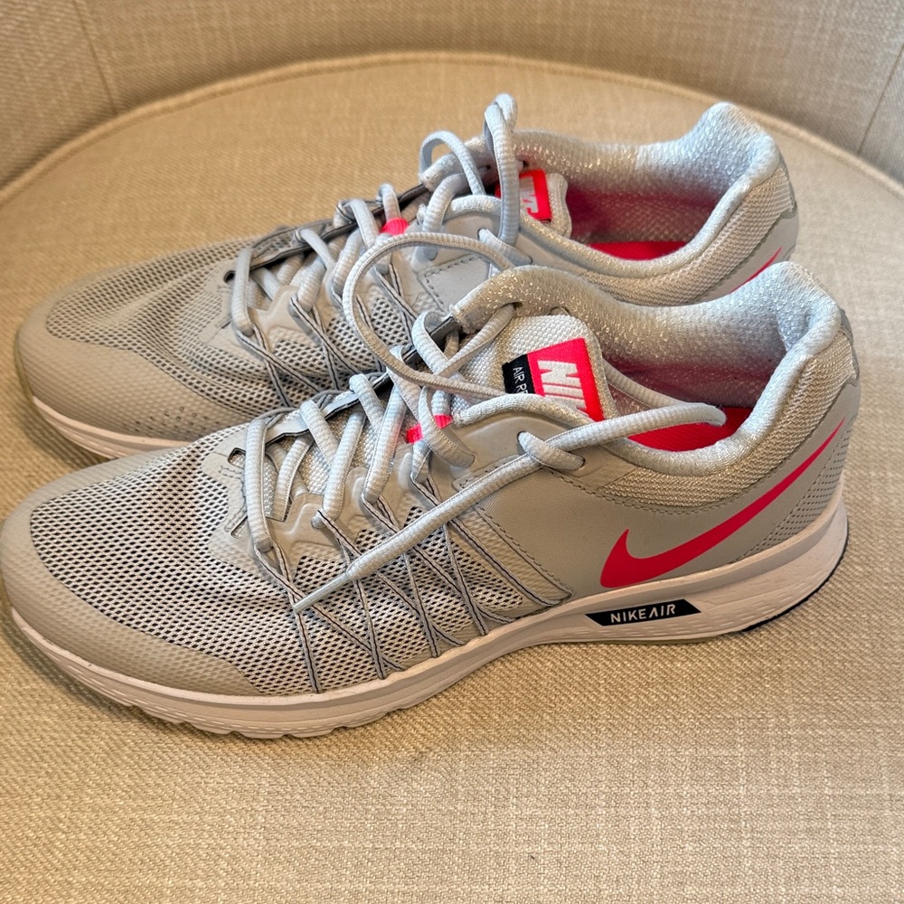 Nike Air Wonen’s Gray and Pink Athletic Shoes